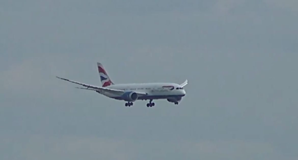 British Airways விமானத்தில் இயந்திர கோளாறு!