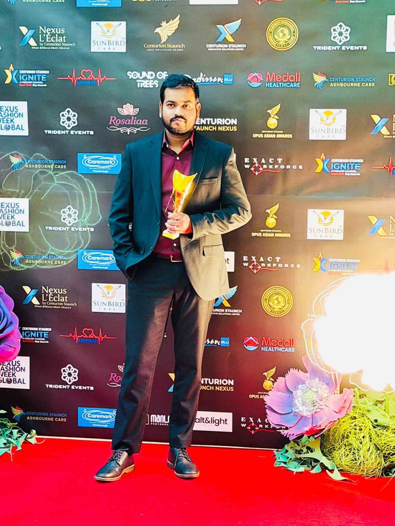 இலண்டனில் நடைபெற்ற ஆசிய சாதனையாளர் விருது விழாவில் ஊடகவியலாளர் சதீஷுக்கு ‘Community Impact Influencer’ விருது